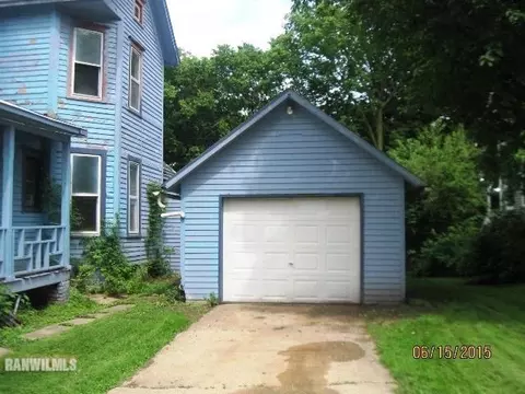 1205 S High Ave, Freeport, IL 61032 photo 16