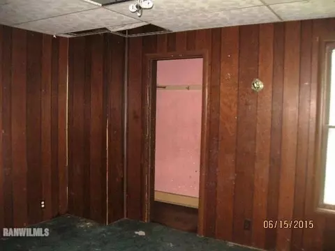 1205 S High Ave, Freeport, IL 61032 photo 9