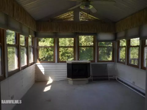 930 N Mesa Dr, Freeport, IL 61032 photo 19