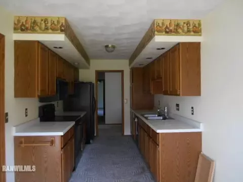 930 N Mesa Dr, Freeport, IL 61032 photo 16