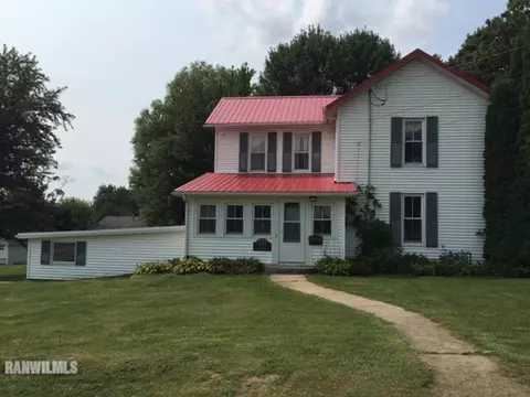 611 E Washington, Mount Carroll, IL 61053 photo 2
