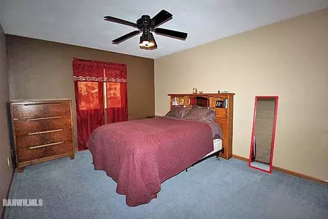 1660 W Apache Trl, Freeport, IL 61032 photo 16
