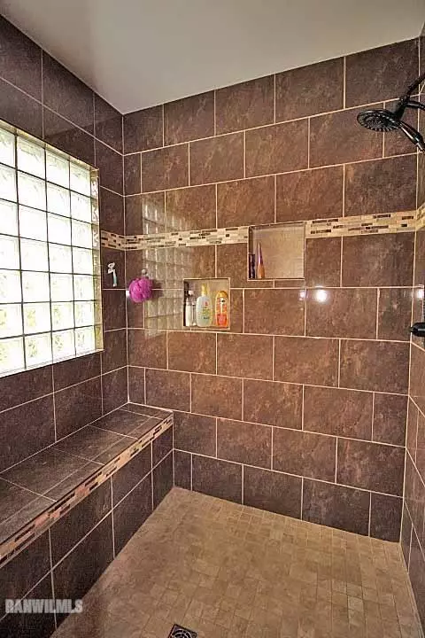 1660 W Apache Trl, Freeport, IL 61032 photo 14