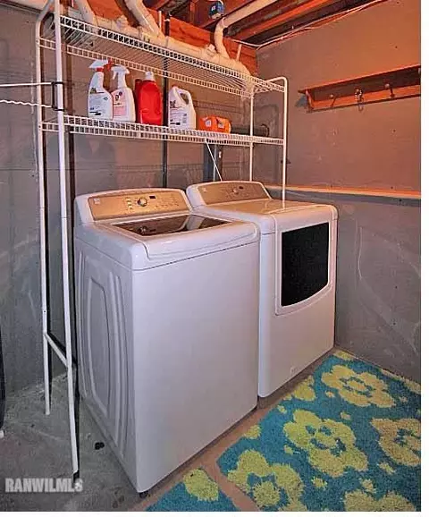 1660 W Apache Trl, Freeport, IL 61032 photo 23