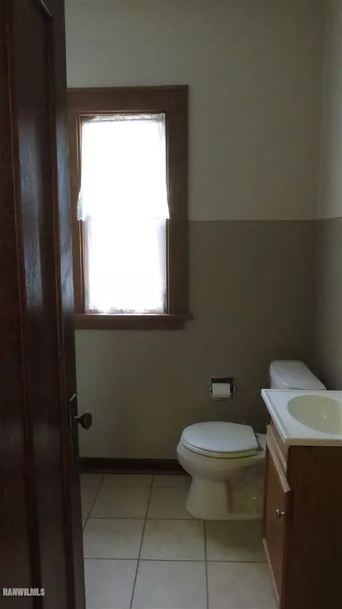 1208 S Maple, Freeport, IL 61032 photo 8