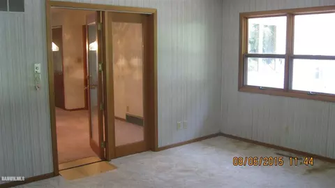 119 N Bailey, Freeport, IL 61032 photo 8