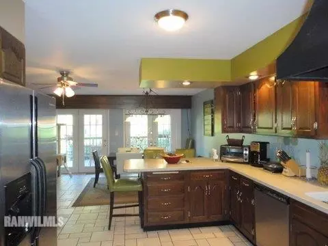1711 S Demeter Dr, Freeport, IL 61032 photo 4