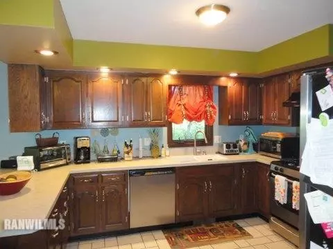 1711 S Demeter Dr, Freeport, IL 61032 photo 3