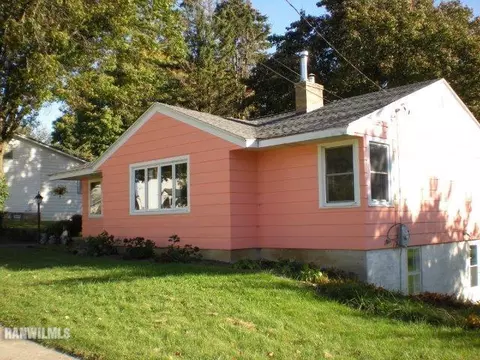 325 E 1st St, Chadwick, IL 61014 photo 4