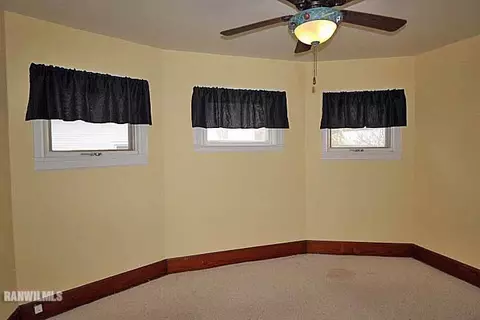 25 E Jefferson St, Freeport, IL 61032 photo 17