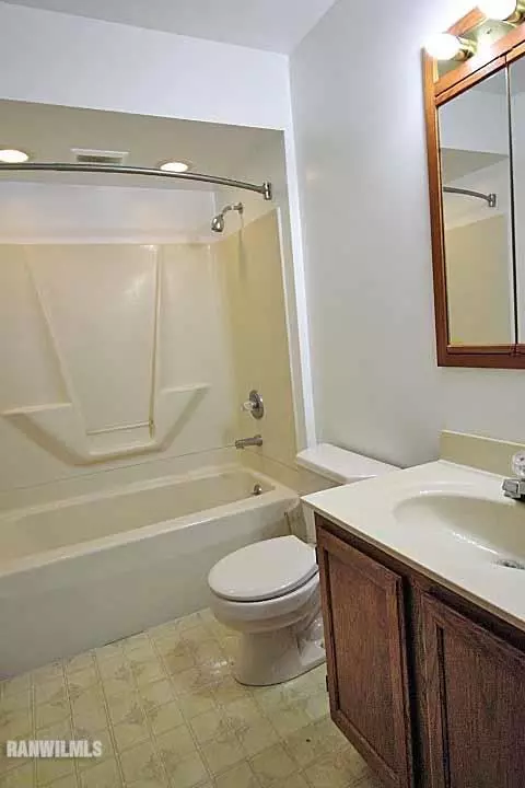 25 E Jefferson St, Freeport, IL 61032 photo 15