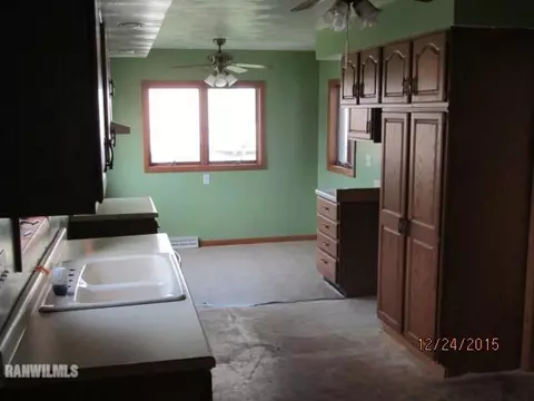 222 Wilson Ave, Chadwick, IL 61014 photo 5