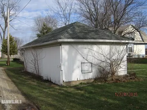 222 Wilson Ave, Chadwick, IL 61014 photo 3