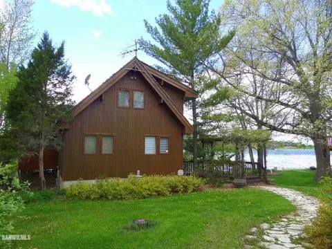 4-85 Beachcomber, Lanark, IL 61046 photo 3