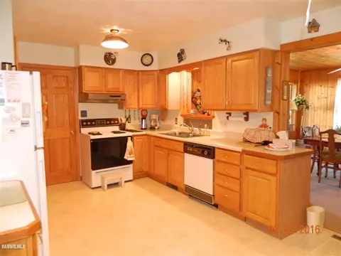 10351 Loop Rd, Savanna, IL 61074 photo 6