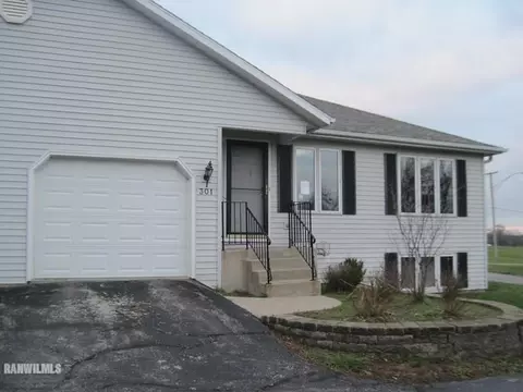 301 W 11th St, Pecatonica, IL 61063 photo 1