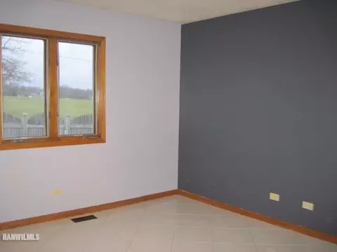 301 W 11th St, Pecatonica, IL 61063 photo 7