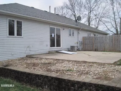 301 W 11th St, Pecatonica, IL 61063 photo 16