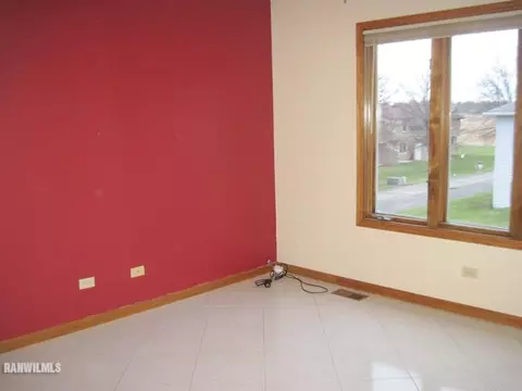 301 W 11th St, Pecatonica, IL 61063 photo 9
