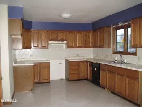 301 W 11th St, Pecatonica, IL 61063 photo 3