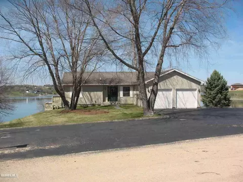 17-47 Lakeview Dr, Lanark, IL 61046 photo 2