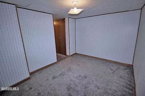 1002 Meadows Dr, Freeport, IL 61032 photo 15