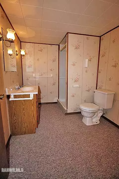 1002 Meadows Dr, Freeport, IL 61032 photo 16