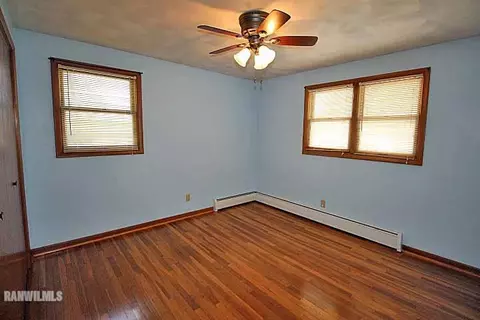 132 N Bailey Ave, Freeport, IL 61032 photo 17