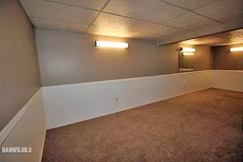 132 N Bailey Ave, Freeport, IL 61032 photo 19