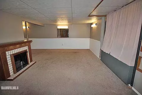 132 N Bailey Ave, Freeport, IL 61032 photo 22