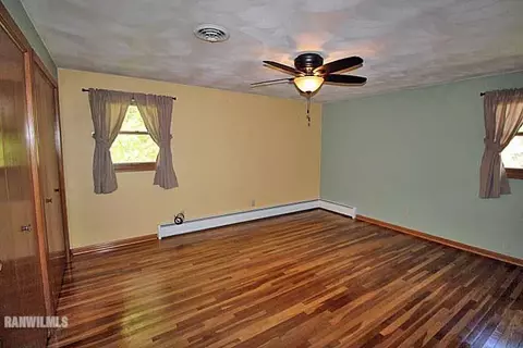 132 N Bailey Ave, Freeport, IL 61032 photo 15