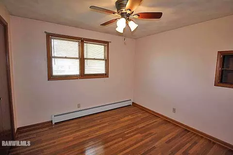 132 N Bailey Ave, Freeport, IL 61032 photo 16