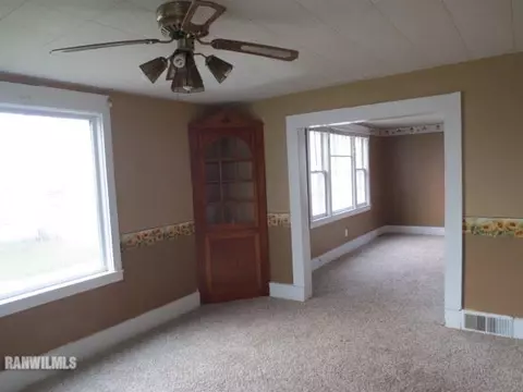 205 Calvert St, Chadwick, IL 61014 photo 7