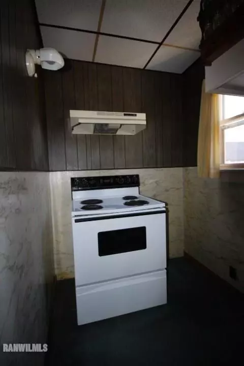 724 S Chippewa Ave, Freeport, IL 61032 photo 11