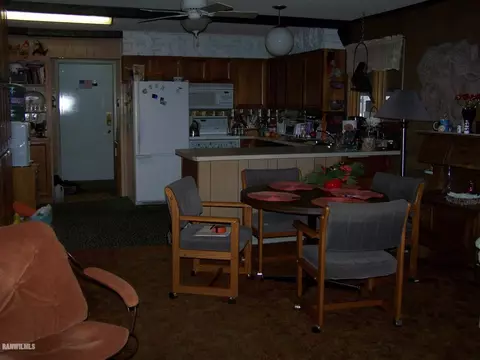 9554 Preston Rd, Mount Carroll, IL 61053 photo 4