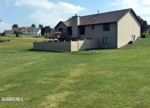 12401 Serene Dr, Durand, IL 61024 photo 2