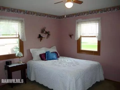 1074 W Park Rd, Freeport, IL 61032 photo 11