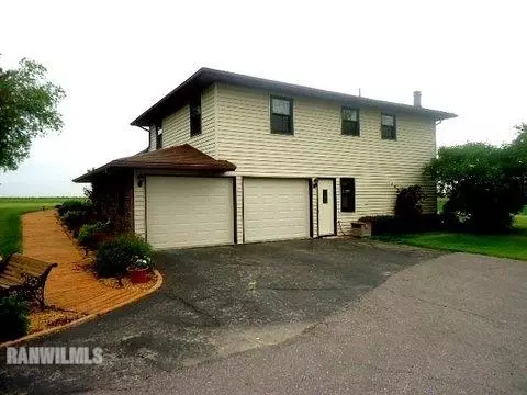 1074 W Park Rd, Freeport, IL 61032 photo 7