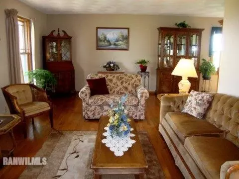 1074 W Park Rd, Freeport, IL 61032 photo 8