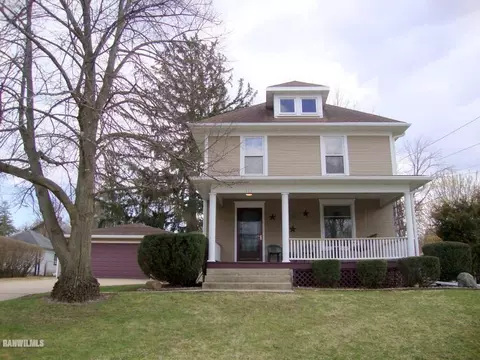 111 W Coates, Freeport, IL 61032 photo 1
