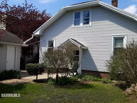 811 S Walnut Ave, Freeport, IL 61032 photo 21
