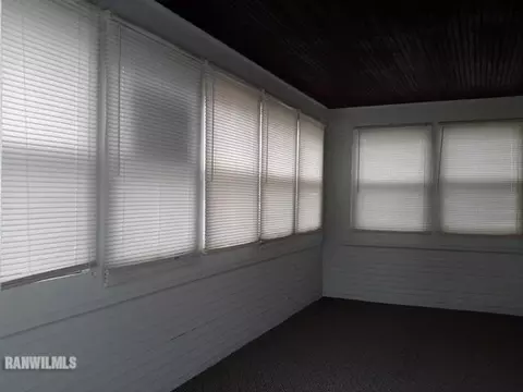 811 S Walnut Ave, Freeport, IL 61032 photo 19