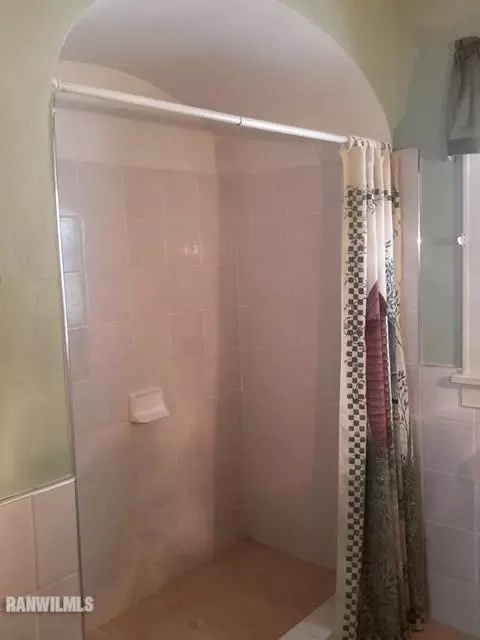 811 S Walnut Ave, Freeport, IL 61032 photo 12