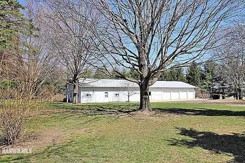 8130 E River Rd, Ridott, IL 61067 photo 2