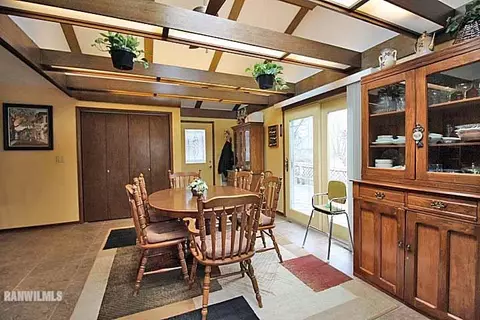 8130 E River Rd, Ridott, IL 61067 photo 7