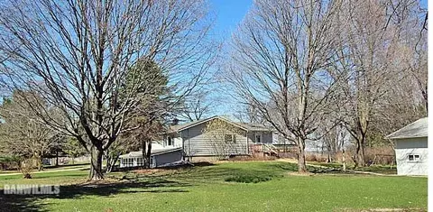 8130 E River Rd, Ridott, IL 61067 photo 3