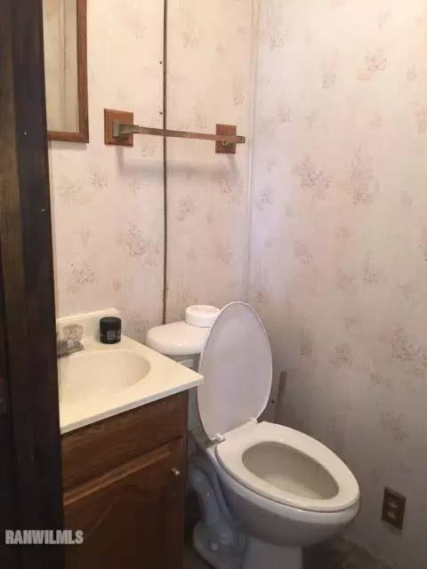 402 W Locust St, Lanark, IL 61046 photo 5