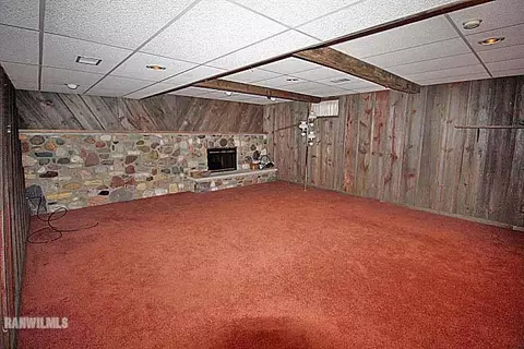 1890 Delmar Dr, Freeport, IL 61032 photo 19