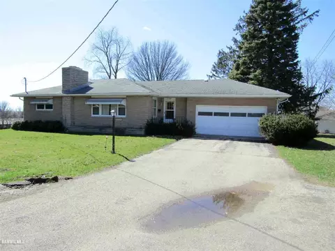 220 Parker Ct, Lanark, IL 61046 photo 2