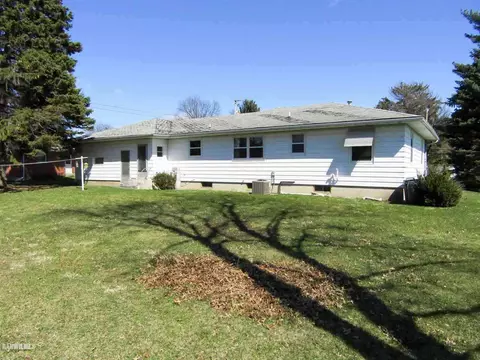 220 Parker Ct, Lanark, IL 61046 photo 3